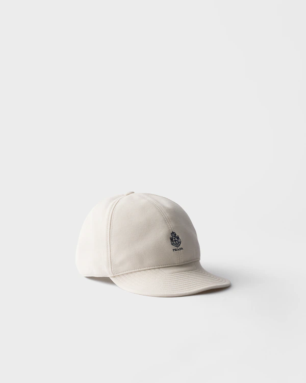 Old piqué baseball cap
