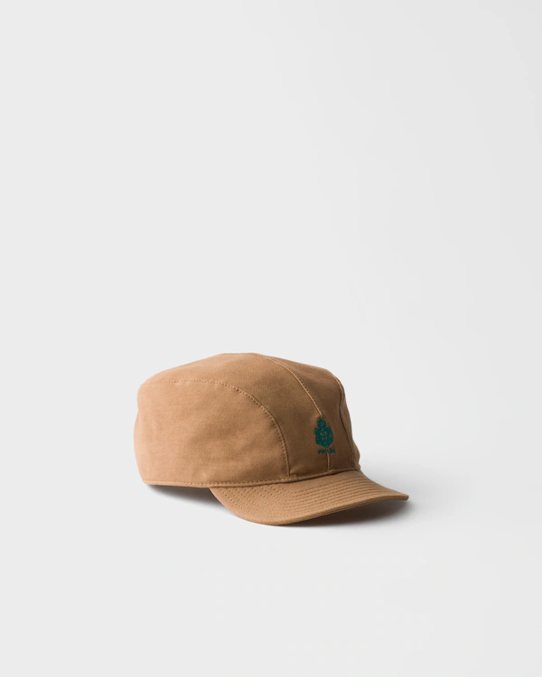 Old piqué baseball cap