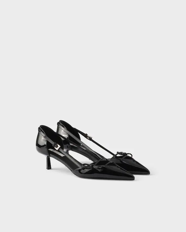 Open side patent leather pumps Open side patent leather pumps